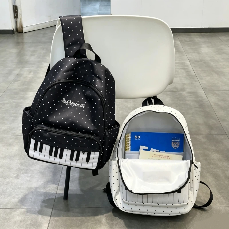 Hiking Backpack Waterproof - Черно-белый рюкзак с принтом нот и